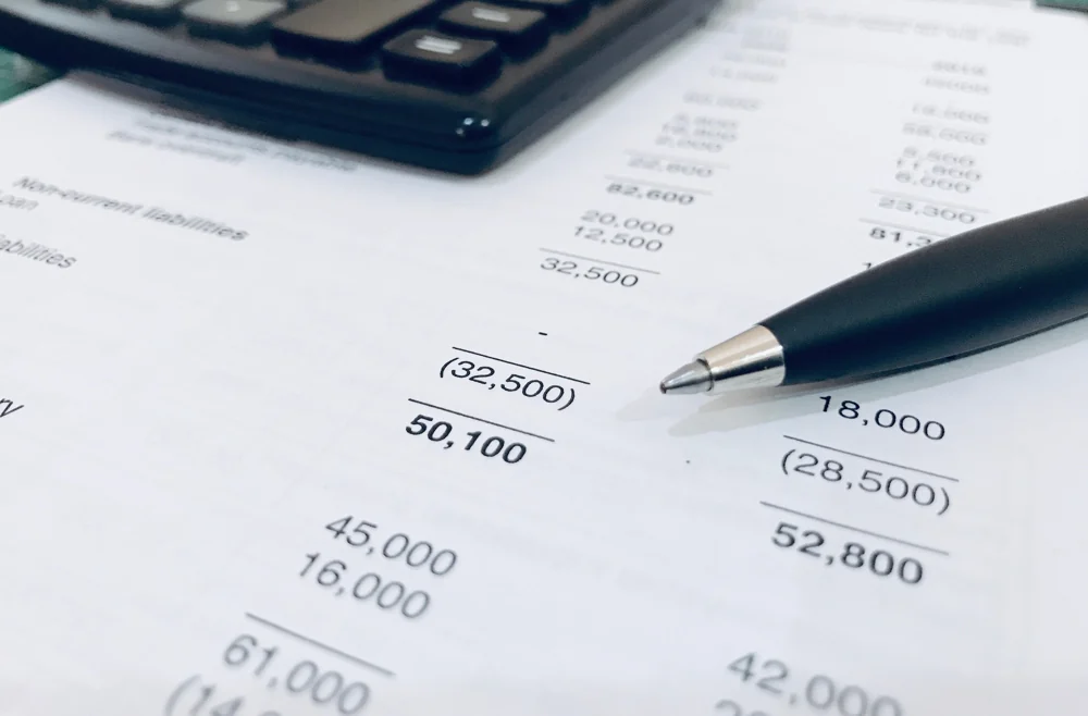 Documentación de contabilidad para la gestión de empresas y autónomos de Reocín